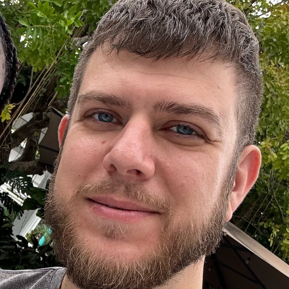 Meet your Posher, Dustin